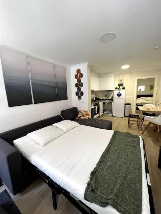 Artistic Digital Getaway - Patio & Great Location! Apartment Lisabona Exterior foto